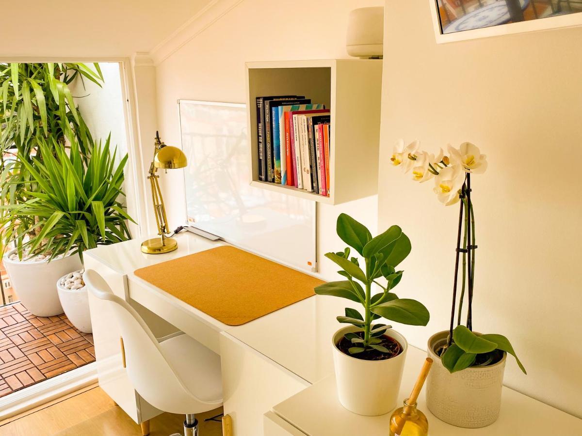 Ideally Located With Perfect Views Alges Luaran gambar